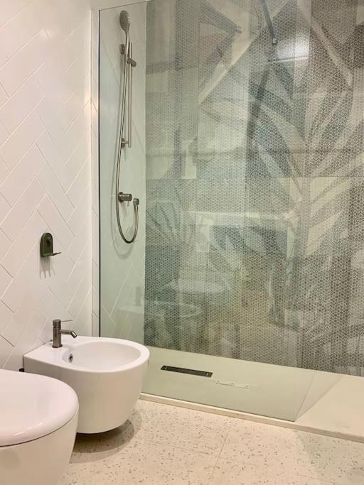 מילאנו Lovely Studio Flat In Bocconi מראה חיצוני תמונה